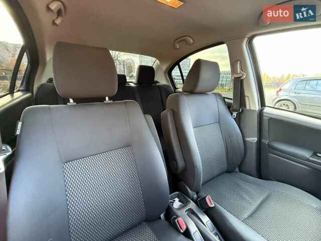 Чорний Сузукі СХ4, об'ємом двигуна 2 л та пробігом 148 тис. км за 7000 $, фото 14 на Automoto.ua