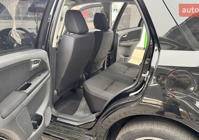 Чорний Сузукі СХ4, об'ємом двигуна 2 л та пробігом 240 тис. км за 6950 $, фото 30 на Automoto.ua