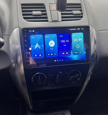 Чорний Сузукі СХ4, об'ємом двигуна 2 л та пробігом 240 тис. км за 6950 $, фото 15 на Automoto.ua