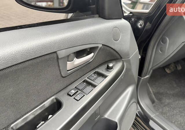 Чорний Сузукі СХ4, об'ємом двигуна 2 л та пробігом 240 тис. км за 6950 $, фото 22 на Automoto.ua