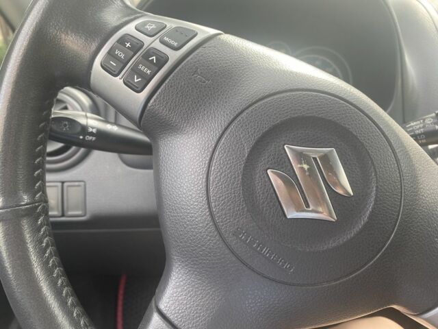 Черный Сузуки СХ4, объемом двигателя 2 л и пробегом 193 тыс. км за 8200 $, фото 5 на Automoto.ua