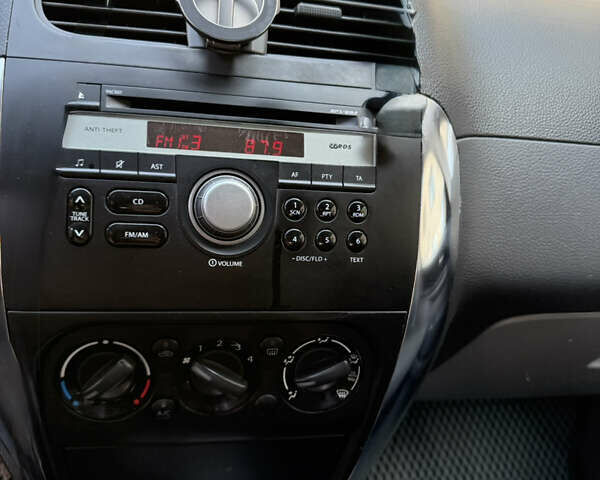 Черный Сузуки СХ4, объемом двигателя 1.6 л и пробегом 235 тыс. км за 9000 $, фото 13 на Automoto.ua