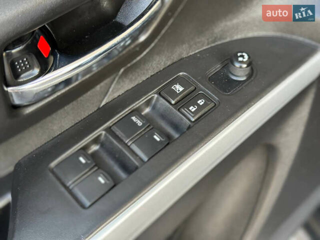 Черный Сузуки СХ4, объемом двигателя 1.59 л и пробегом 77 тыс. км за 14499 $, фото 17 на Automoto.ua