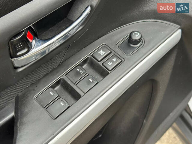 Чорний Сузукі СХ4, об'ємом двигуна 1.6 л та пробігом 81 тис. км за 13999 $, фото 16 на Automoto.ua