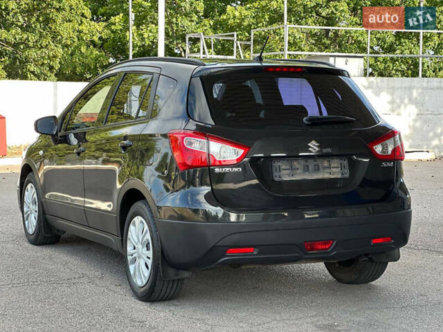 Черный Сузуки СХ4, объемом двигателя 1.59 л и пробегом 77 тыс. км за 14499 $, фото 7 на Automoto.ua