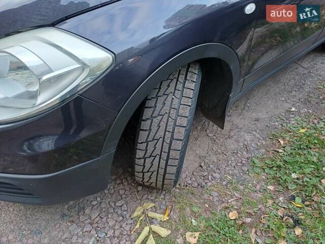 Фиолетовый Сузуки СХ4, объемом двигателя 1.59 л и пробегом 180 тыс. км за 10750 $, фото 5 на Automoto.ua