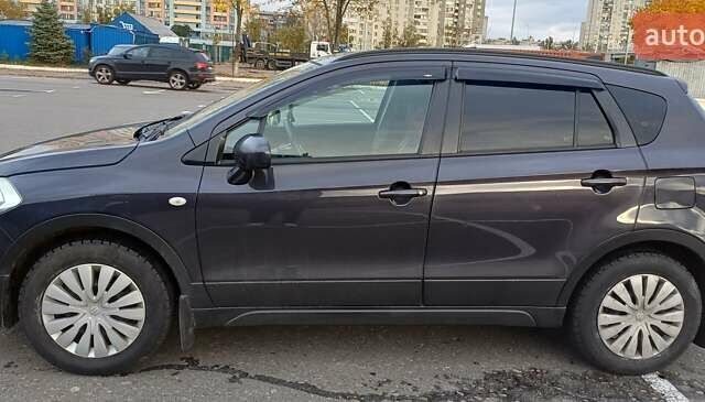 Сузуки СХ4 2014 в Вышгороде на Automoto.ua Фиолетовый Сузуки СХ4, объемом двигателя 1.59 л и пробегом 178 тыс. км за 11750 $, фото 1 на Automoto.ua