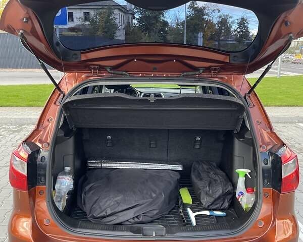 Коричневий Сузукі СХ4, об'ємом двигуна 1.59 л та пробігом 80 тис. км за 12800 $, фото 3 на Automoto.ua