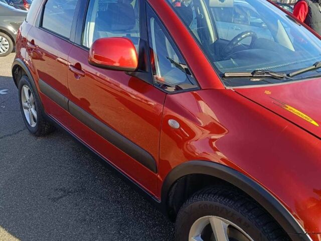 Красный Сузуки СХ4, объемом двигателя 0 л и пробегом 184 тыс. км за 6200 $, фото 2 на Automoto.ua