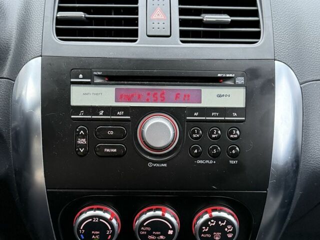 Красный Сузуки СХ4, объемом двигателя 1.6 л и пробегом 235 тыс. км за 3200 $, фото 13 на Automoto.ua