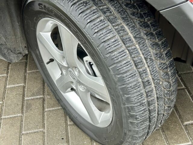 Красный Сузуки СХ4, объемом двигателя 1.6 л и пробегом 239 тыс. км за 7500 $, фото 11 на Automoto.ua