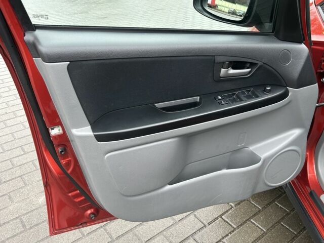 Красный Сузуки СХ4, объемом двигателя 1.6 л и пробегом 239 тыс. км за 7500 $, фото 12 на Automoto.ua