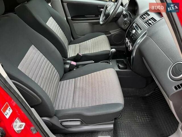 Красный Сузуки СХ4, объемом двигателя 1.6 л и пробегом 101 тыс. км за 7700 $, фото 13 на Automoto.ua