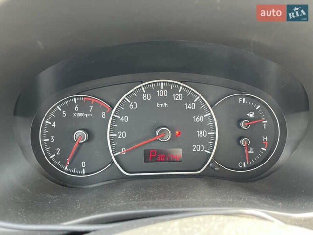 Червоний Сузукі СХ4, об'ємом двигуна 1.6 л та пробігом 302 тис. км за 6150 $, фото 6 на Automoto.ua