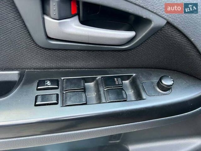 Сузуки СХ4 2010 в Львове на Automoto.ua Красный Сузуки СХ4, объемом двигателя 2 л и пробегом 231 тыс. км за 5190 $, фото 14 на Automoto.ua