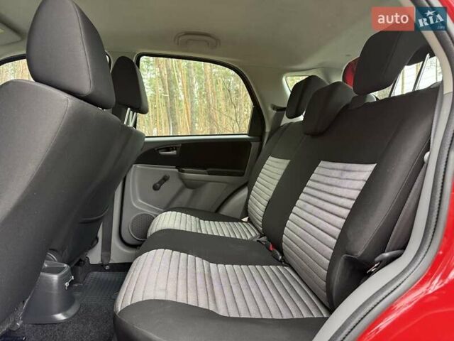 Червоний Сузукі СХ4, об'ємом двигуна 1.6 л та пробігом 167 тис. км за 10599 $, фото 24 на Automoto.ua