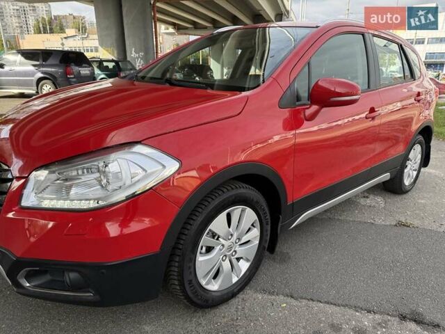 Сузуки СХ4 2015 в Киеве на Automoto.ua Красный Сузуки СХ4, объемом двигателя 1.59 л и пробегом 45 тыс. км за 14500 $, фото 3 на Automoto.ua