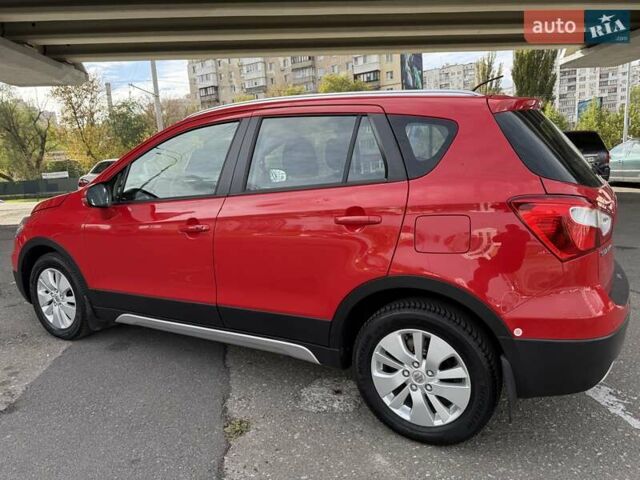 Сузуки СХ4 2015 в Киеве на Automoto.ua Красный Сузуки СХ4, объемом двигателя 1.59 л и пробегом 45 тыс. км за 14500 $, фото 7 на Automoto.ua
