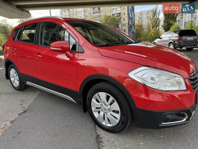 Сузуки СХ4 2015 в Киеве на Automoto.ua Красный Сузуки СХ4, объемом двигателя 1.59 л и пробегом 45 тыс. км за 14500 $, фото 1 на Automoto.ua
