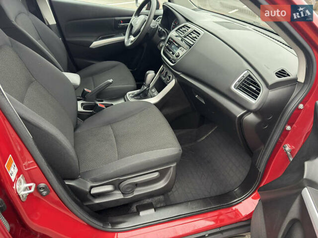 Красный Сузуки СХ4, объемом двигателя 1.6 л и пробегом 45 тыс. км за 15900 $, фото 24 на Automoto.ua