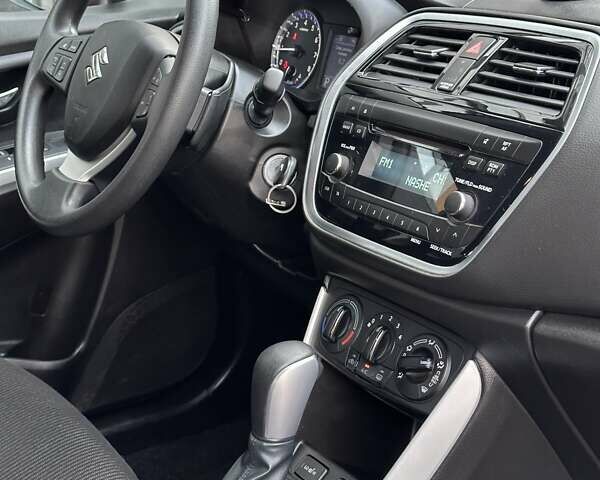 Красный Сузуки СХ4, объемом двигателя 1.59 л и пробегом 28 тыс. км за 17399 $, фото 59 на Automoto.ua