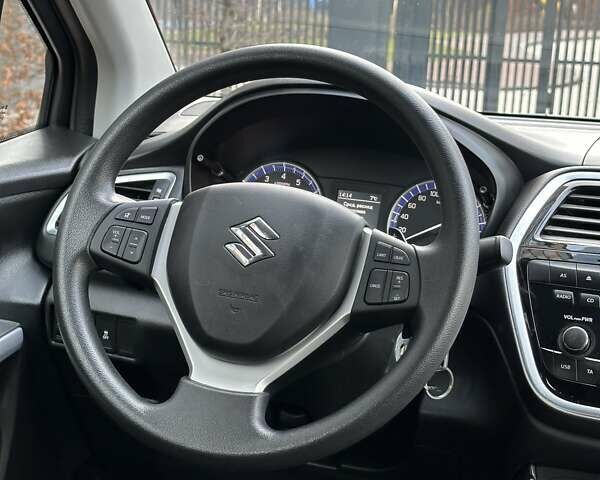 Красный Сузуки СХ4, объемом двигателя 1.59 л и пробегом 28 тыс. км за 17399 $, фото 47 на Automoto.ua