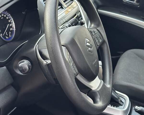 Красный Сузуки СХ4, объемом двигателя 1.59 л и пробегом 28 тыс. км за 17399 $, фото 46 на Automoto.ua