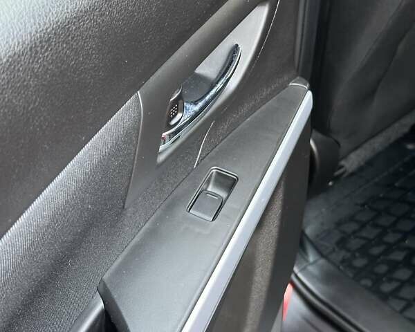 Красный Сузуки СХ4, объемом двигателя 1.59 л и пробегом 28 тыс. км за 17399 $, фото 49 на Automoto.ua