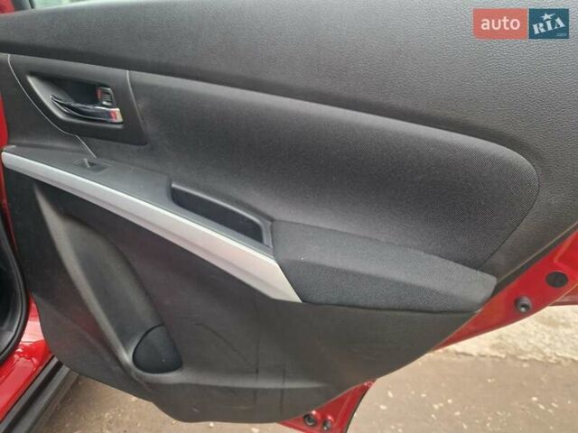 Красный Сузуки СХ4, объемом двигателя 1.59 л и пробегом 43 тыс. км за 17000 $, фото 8 на Automoto.ua