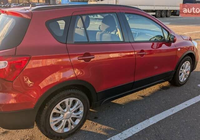 Красный Сузуки СХ4, объемом двигателя 1.59 л и пробегом 69 тыс. км за 18300 $, фото 3 на Automoto.ua