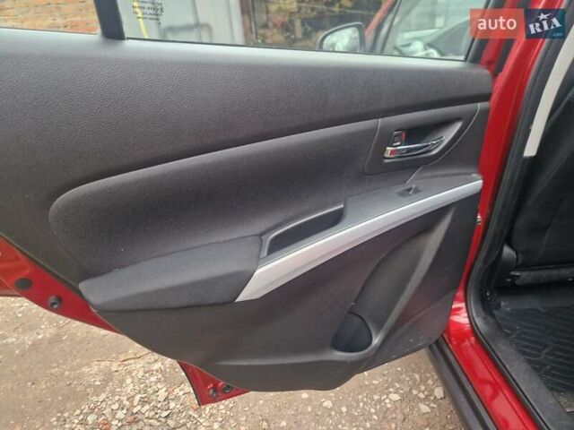 Красный Сузуки СХ4, объемом двигателя 1.59 л и пробегом 43 тыс. км за 17000 $, фото 6 на Automoto.ua