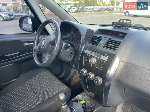 Сузуки СХ4, объемом двигателя 1.6 л и пробегом 65 тыс. км за 8494 $, фото 13 на Automoto.ua
