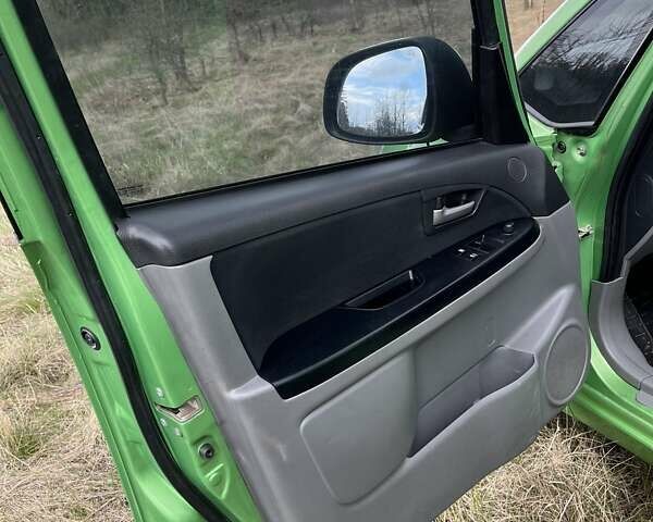 Сузуки СХ4, объемом двигателя 1.6 л и пробегом 236 тыс. км за 4900 $, фото 12 на Automoto.ua