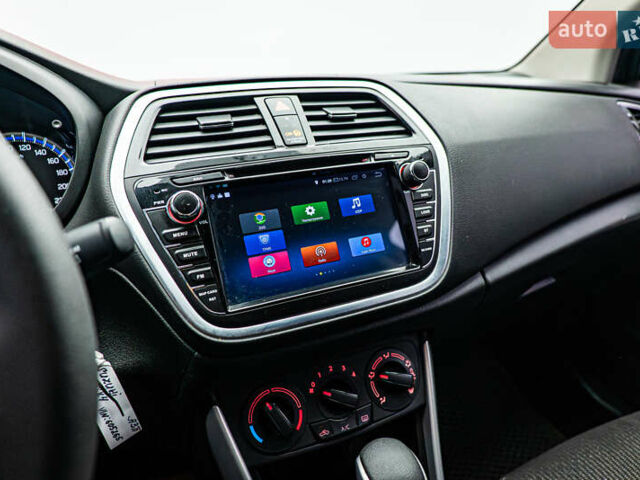 Сузукі СХ4, об'ємом двигуна 1.6 л та пробігом 90 тис. км за 16159 $, фото 13 на Automoto.ua