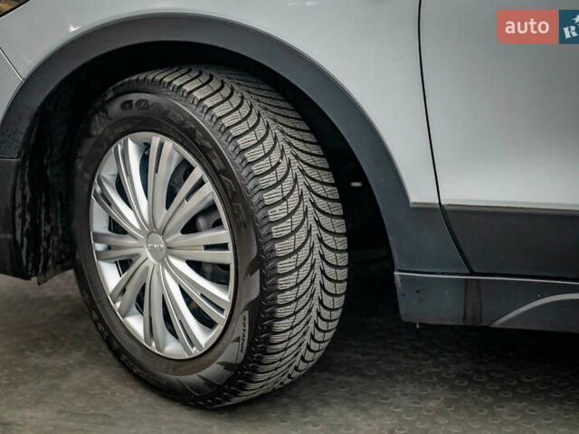 Сузукі СХ4, об'ємом двигуна 1.6 л та пробігом 90 тис. км за 16159 $, фото 7 на Automoto.ua