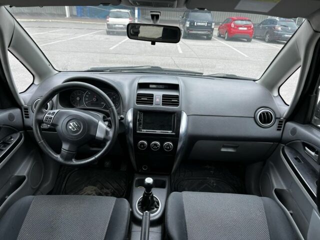 Серый Сузуки СХ4, объемом двигателя 1.6 л и пробегом 200 тыс. км за 4000 $, фото 6 на Automoto.ua