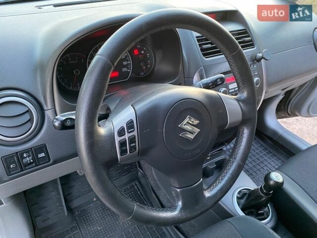 Сірий Сузукі СХ4, об'ємом двигуна 1.6 л та пробігом 233 тис. км за 5700 $, фото 17 на Automoto.ua