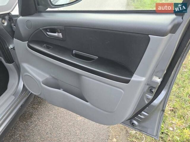 Серый Сузуки СХ4, объемом двигателя 1.6 л и пробегом 175 тыс. км за 5800 $, фото 11 на Automoto.ua