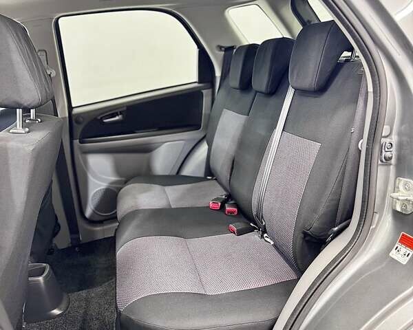 Серый Сузуки СХ4, объемом двигателя 1.6 л и пробегом 133 тыс. км за 7999 $, фото 84 на Automoto.ua