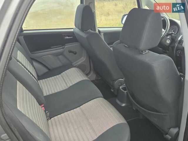Серый Сузуки СХ4, объемом двигателя 1.6 л и пробегом 175 тыс. км за 5800 $, фото 13 на Automoto.ua