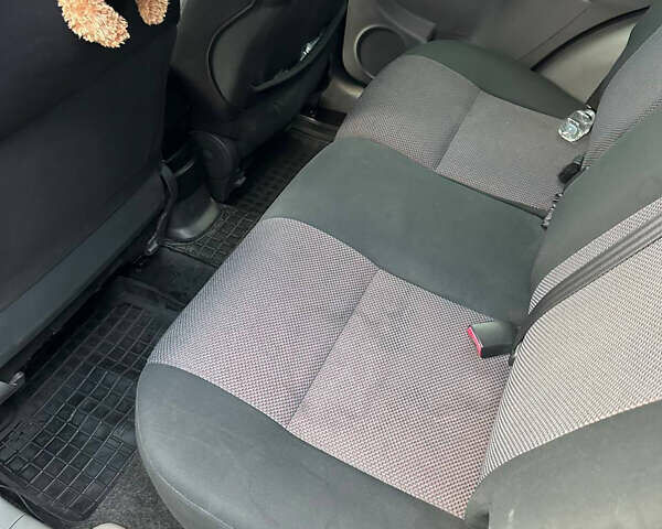 Серый Сузуки СХ4, объемом двигателя 1.59 л и пробегом 234 тыс. км за 7000 $, фото 14 на Automoto.ua