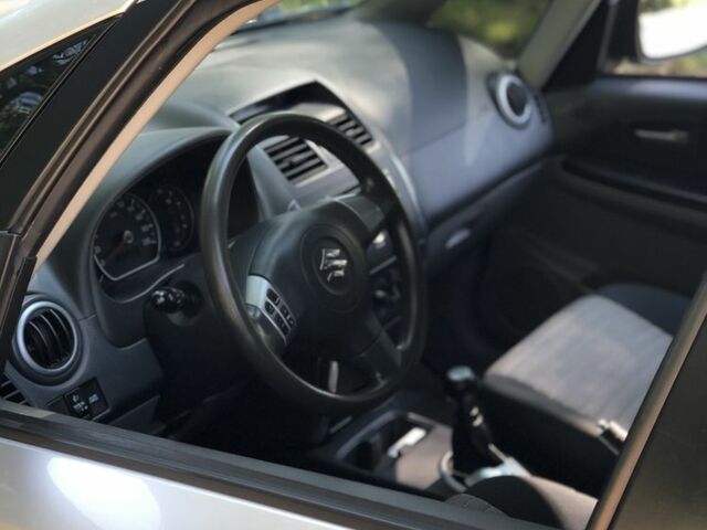 Сірий Сузукі СХ4, об'ємом двигуна 1.6 л та пробігом 130 тис. км за 5500 $, фото 3 на Automoto.ua