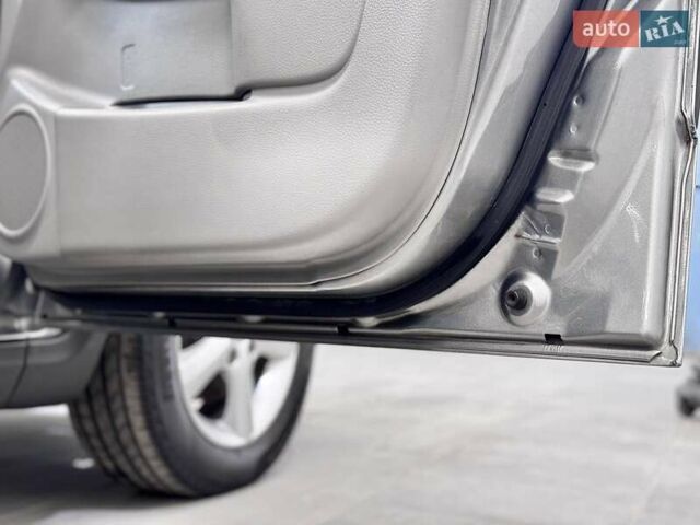 Серый Сузуки СХ4, объемом двигателя 1.6 л и пробегом 133 тыс. км за 7999 $, фото 113 на Automoto.ua