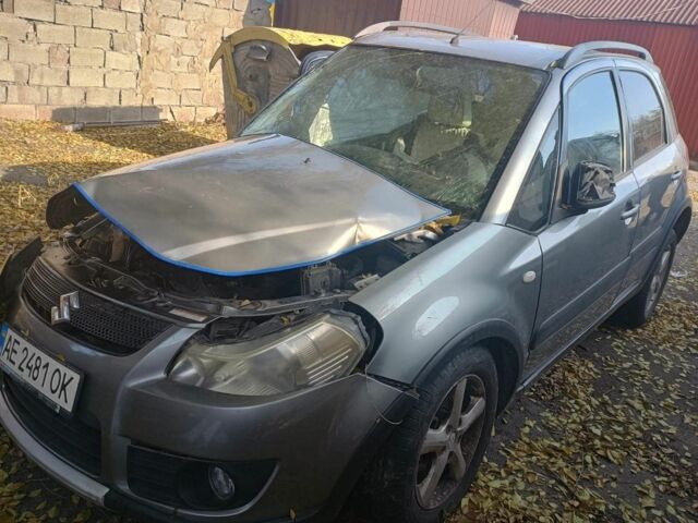 Серый Сузуки СХ4, объемом двигателя 1.6 л и пробегом 200 тыс. км за 1500 $, фото 3 на Automoto.ua