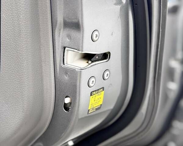 Серый Сузуки СХ4, объемом двигателя 1.6 л и пробегом 133 тыс. км за 7999 $, фото 109 на Automoto.ua