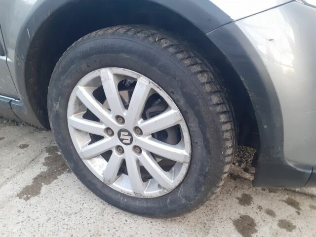 Серый Сузуки СХ4, объемом двигателя 2 л и пробегом 395 тыс. км за 6950 $, фото 2 на Automoto.ua