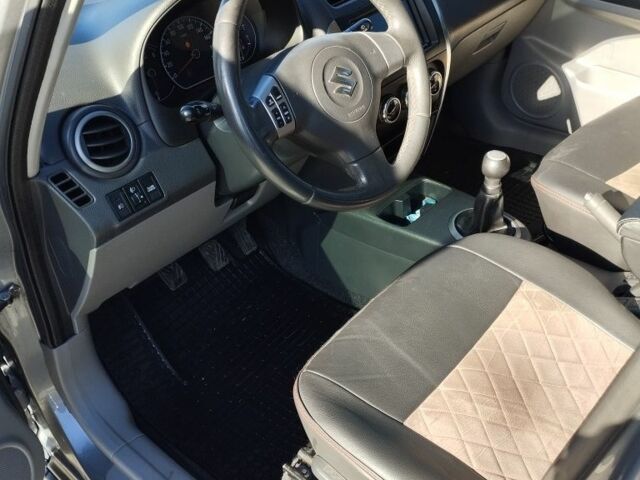 Серый Сузуки СХ4, объемом двигателя 1.6 л и пробегом 144 тыс. км за 7900 $, фото 3 на Automoto.ua