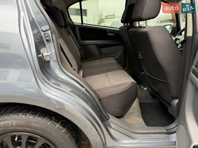 Серый Сузуки СХ4, объемом двигателя 1.6 л и пробегом 106 тыс. км за 6500 $, фото 17 на Automoto.ua