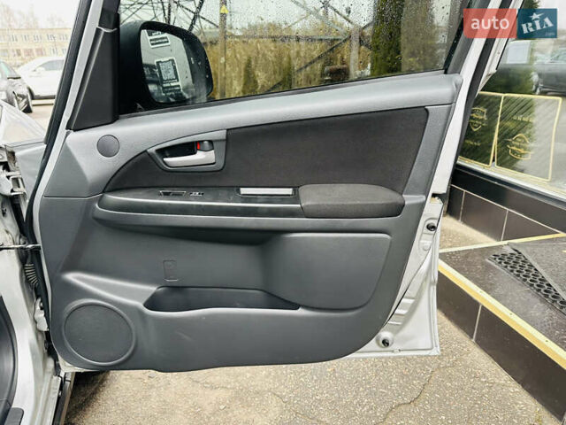 Сірий Сузукі СХ4, об'ємом двигуна 2 л та пробігом 187 тис. км за 7800 $, фото 24 на Automoto.ua