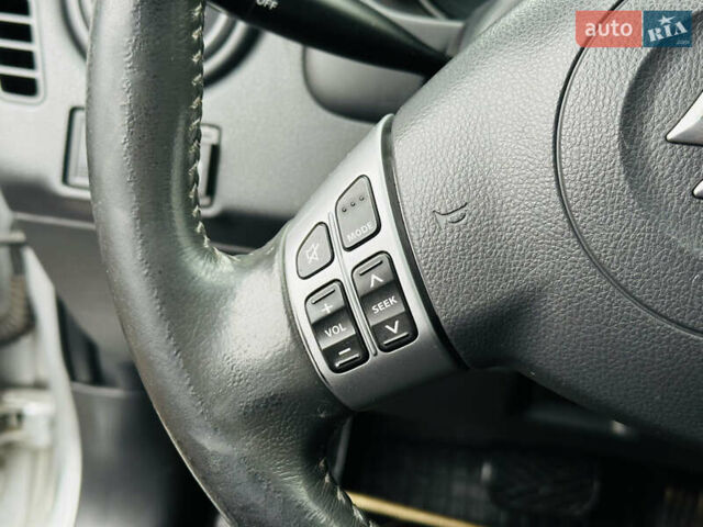 Сірий Сузукі СХ4, об'ємом двигуна 2 л та пробігом 187 тис. км за 7800 $, фото 28 на Automoto.ua